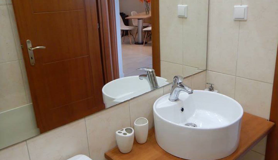 The bathroom of Sea apartment of Casa Evanti Sivota Greece